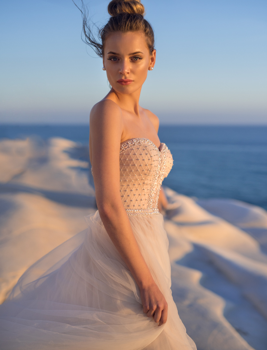 Купить свадебное платье «Арт. 18040» Луссано Брайдал из коллекции 2019 в Краснодаре