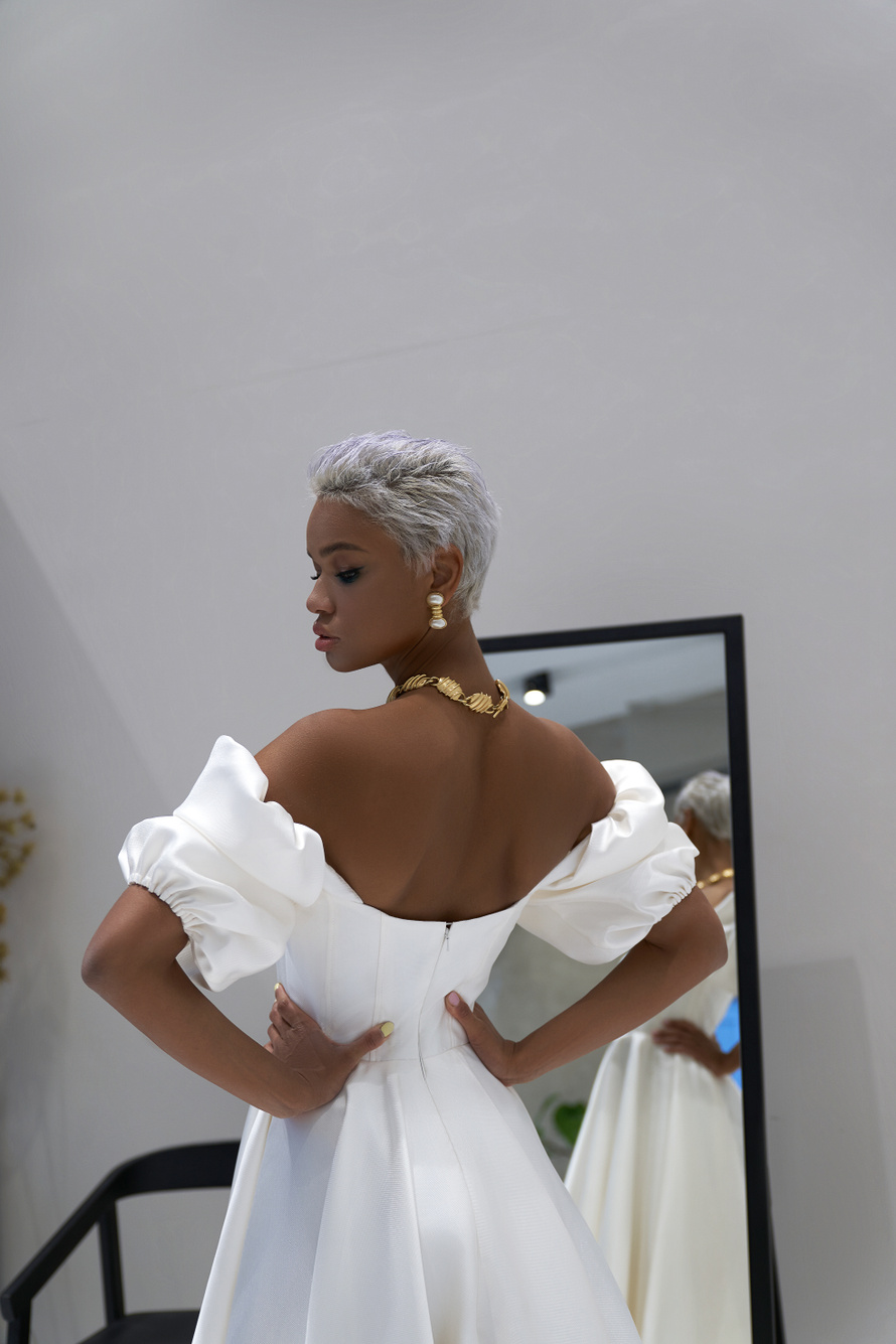 Свадебное платье «Олео» Марта — купить в Екатеринбурге платье Олео из коллекции 2021 года