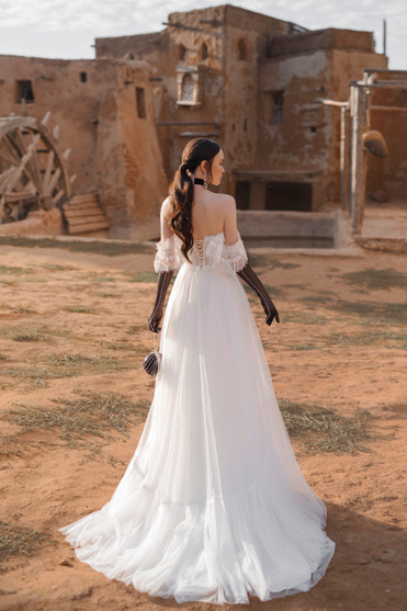 Купить свадебное платье «Сандра» Кукла из коллекции Азия 2023 года в салоне «Мэри Трюфель»