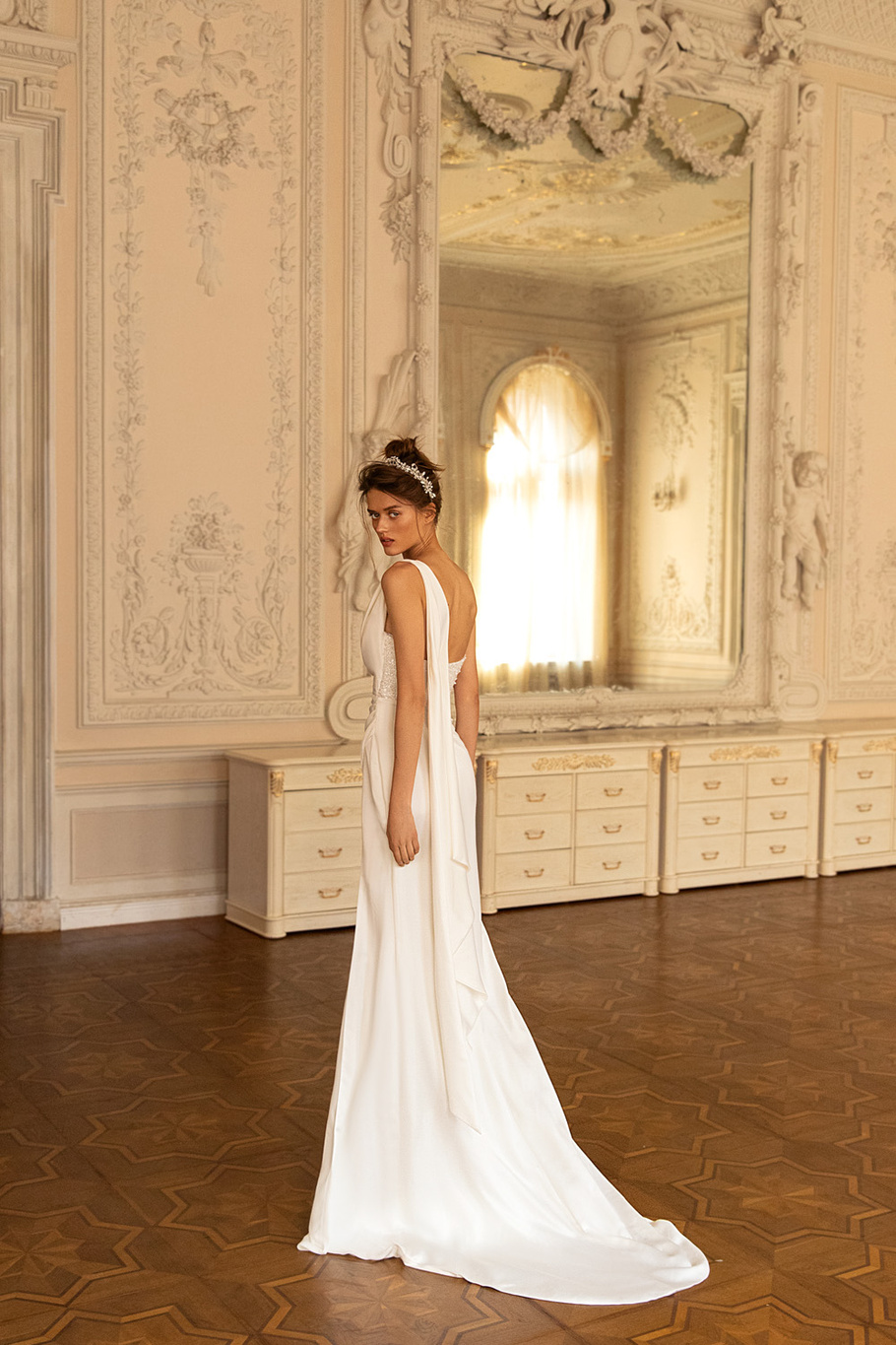 Купить свадебное платье «Джиджи» Кристал Дизайн из коллекции Романс 2021 в интернет-магазине «Мэри Трюфель»