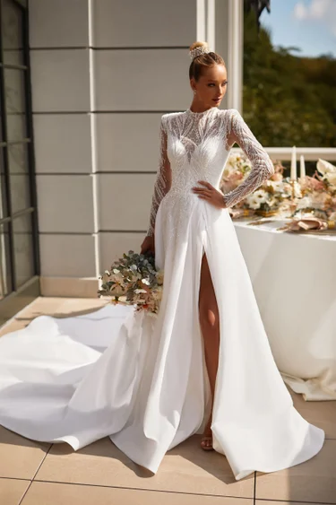 Buy wedding dress «Miranda» Katy Corso from the collection of 2022 in the boutique “Mary Trufel” Miranda