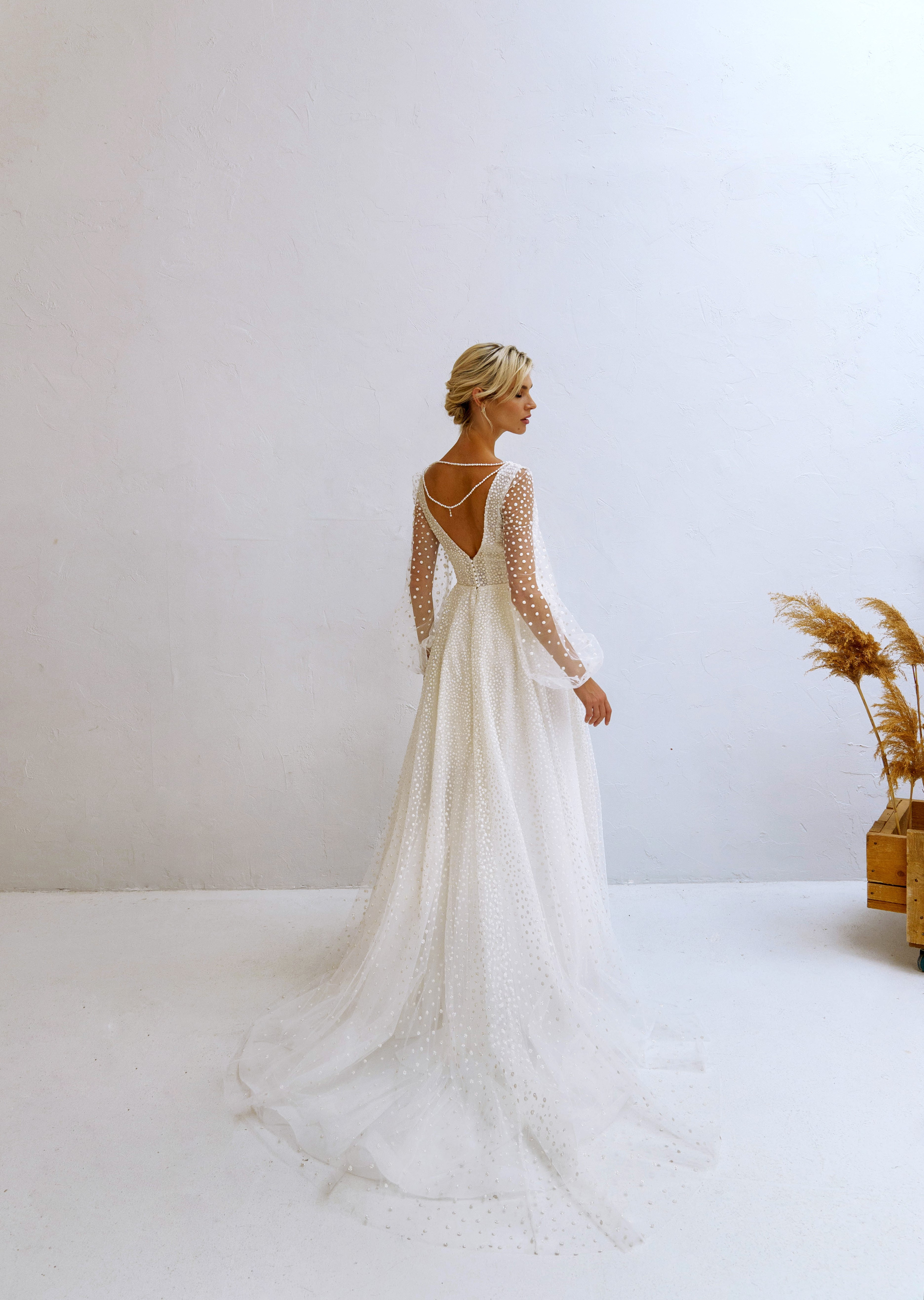 Купить свадебное платье «Индис» Наталья Романова из коллекции Блаш Бриз 2022 года в салоне «Мэри Трюфель»