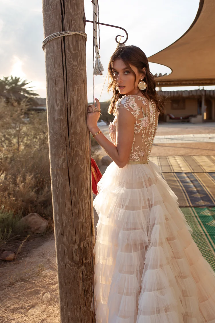 Свадебное платье «Эльфрида» Татьяны Каплун — купить в Краснодаре платье Эльфрида из коллекции «Страсть пустыни» 2020 Эльфрида