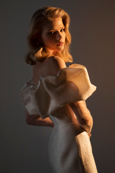 Купить свадебное платье Ники Эйв из коллекции 2023 года в салоне «Мэри Трюфель»