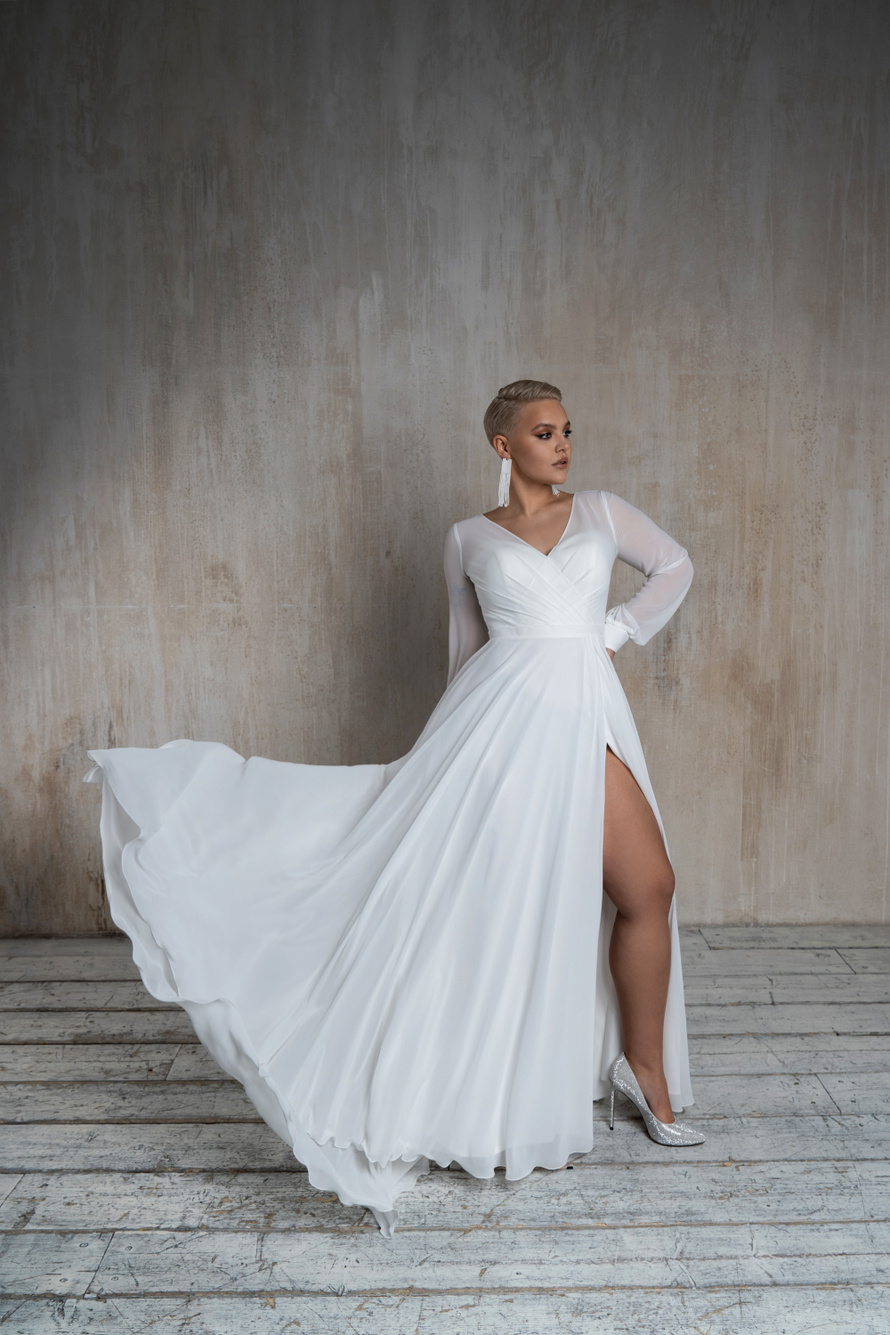 Свадебное платье «Осфадэль плюс сайз» Марта — купить в Москве платье Осфадэль из коллекции 2021 года