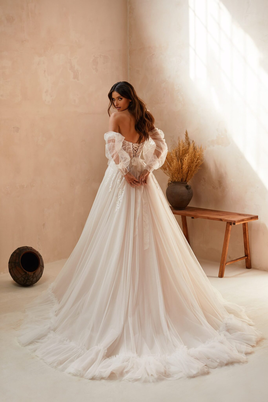 Купить свадебное платье «Лето» Армония из коллекции 2021 года в салоне «Мэри Трюфель»