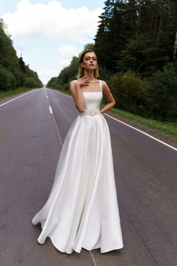 Buy a wedding dress «Tayde» by Natalia Romanova from the Wings 2021 collection boutique “Mary Trufel”