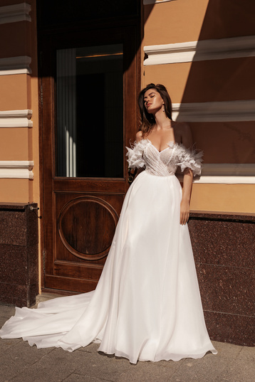 Купить свадебное платье «Мосс» Эстелавия из коллекции 2024 года в салоне «Мэри Трюфель»