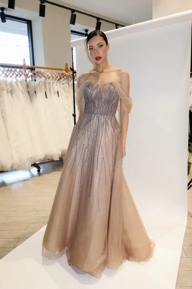 Купить вечернее платье из вечерней коллекции 2025 в салоне «Мэри Трюфель» Арт.17274