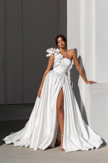 Купить свадебное платье «Сегура» Сонеста из коллекции 2023 года в салоне «Мэри Трюфель»