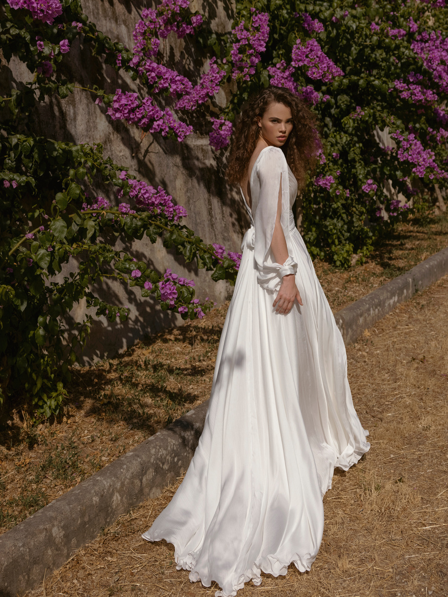 Купить свадебное платье «Ракель» Бламмо Биамо из коллекции Гармония Любви 2023 года в салоне «Мэри Трюфель»