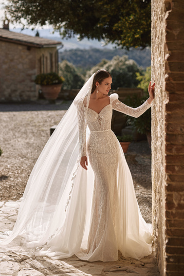 Buy wedding dress «Beatrice» Innocentia Divina from the collection of 2024 in the boutique «Mary Trufel»