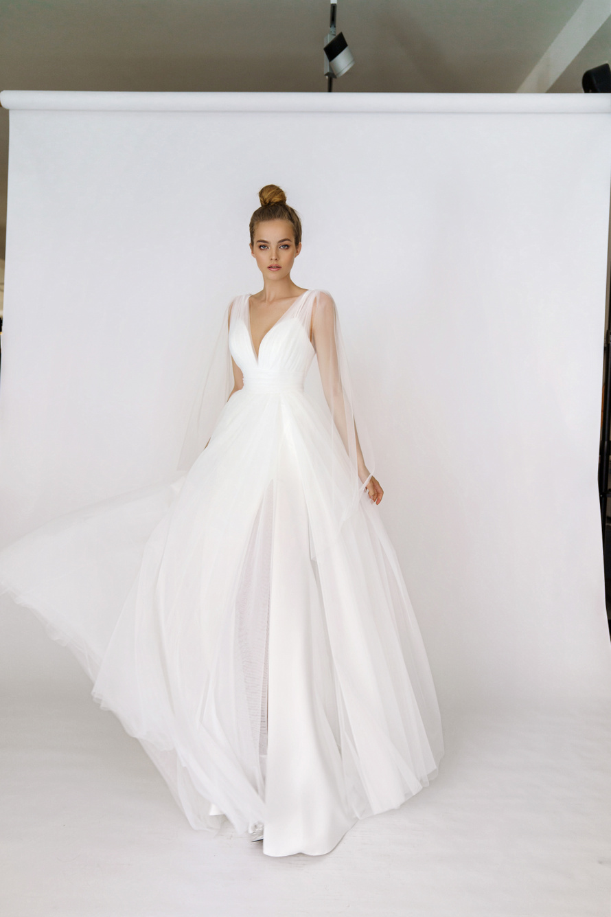 Свадебное платье «Одди» Марта — купить в Санкт-Петербурге платье Ксара из коллекции 2021 года