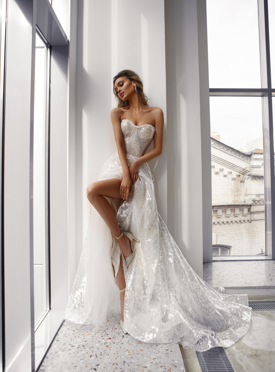 Купить свадебное платье «Пирет» Натальи Романовой из коллекции 2021 в салоне «Мэри Трюфель»