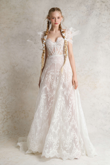 Buy wedding dress «Ophinura» Rara Avis from the collection of Ammonyt 2024 in the boutique “Mary Trufel”