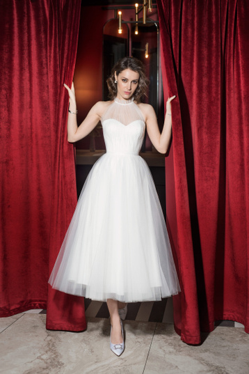 Свадебное платье «Адор»  AVE— купить в Екатеринбурге платье Адор из коллекции "Свет для автора" 2021