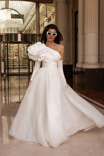 Купить свадебное платье «Арора» Эстелавия из коллекции 2024 года в салоне «Мэри Трюфель»