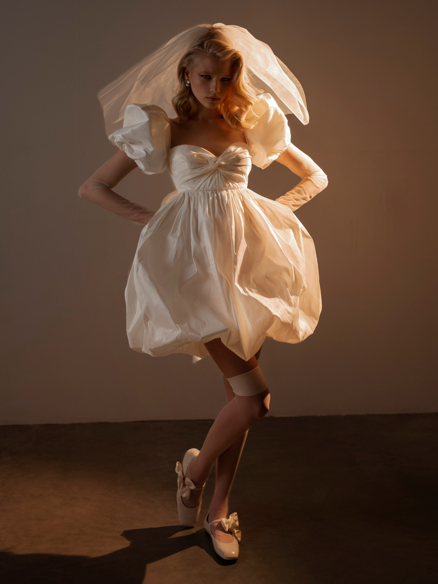 Купить свадебное платье Фиби Эйв из коллекции 2023 года в салоне «Мэри Трюфель»