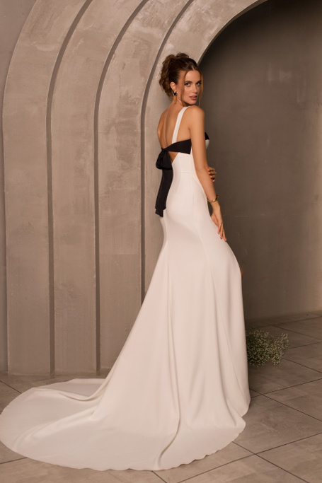 Купить свадебное платье «Шэр» Мэрри Марк из коллекции Минимализм 2023 года в салоне «Мэри Трюфель»