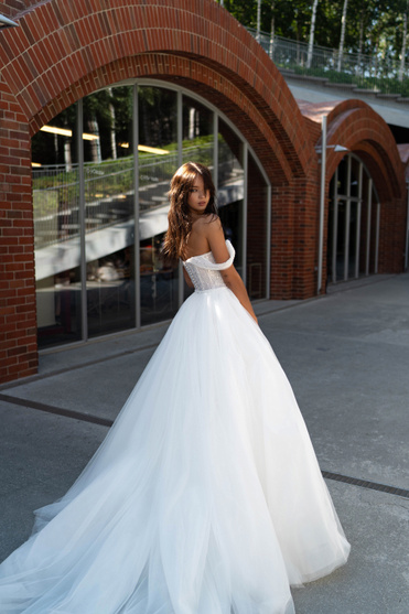 Купить свадебное платье «Лери» Сонеста из коллекции 2023 года в салоне «Мэри Трюфель»