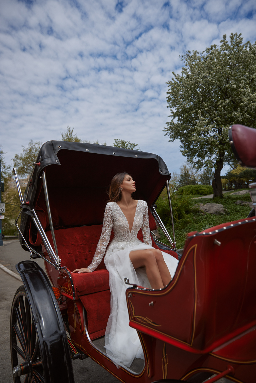 Купить свадебное платье «Ким» Вона из коллекции Любовь в городе 2022 года в салоне «Мэри Трюфель»