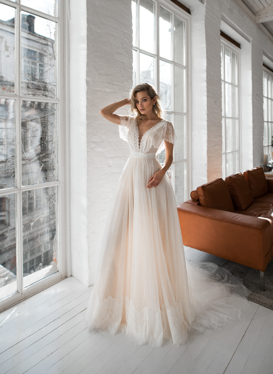 Купить свадебное платье «Альба» Натальи Романовой из коллекции 2020 в салоне «Мэри Трюфель»
