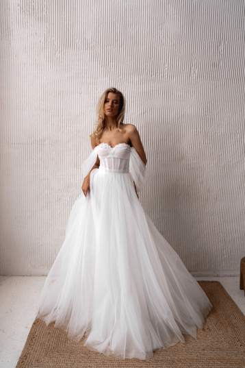 Купить свадебное платье «Аделина» Наталья Романова из коллекции 2025 года в салоне «Мэри Трюфель»