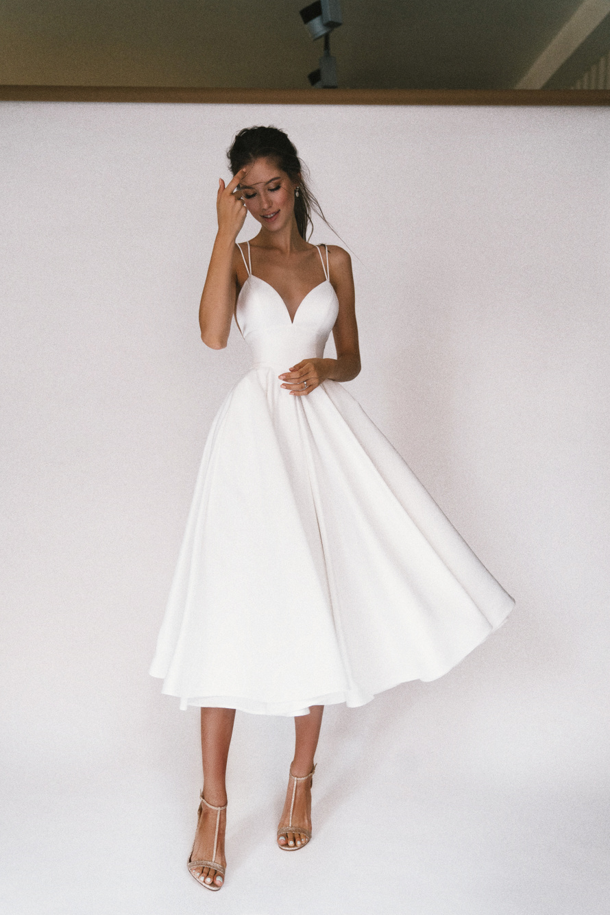 Купить короткое свадебное платье «Ким миди» Натальи Романовой из коллекции 2021 в салоне «Мэри Трюфель»