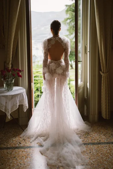 Свадебные платья с открытой спиной Свадебные платья с открытой спиной