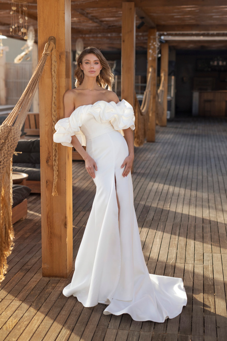 Best wedding dresses by Romanova Atelier