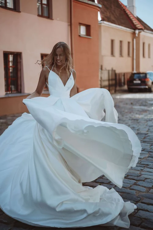 Купить свадебное платье «Грейс» с жемчугом Анже Этуаль из коллекции Леди Перл 2021 года в салоне «Мэри Трюфель» Грейс