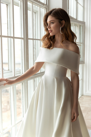 Свадебное платье «Дана» Евы Лендел — купить в Краснодаре платье Дана из коллекции "Меньше значит больше"2021