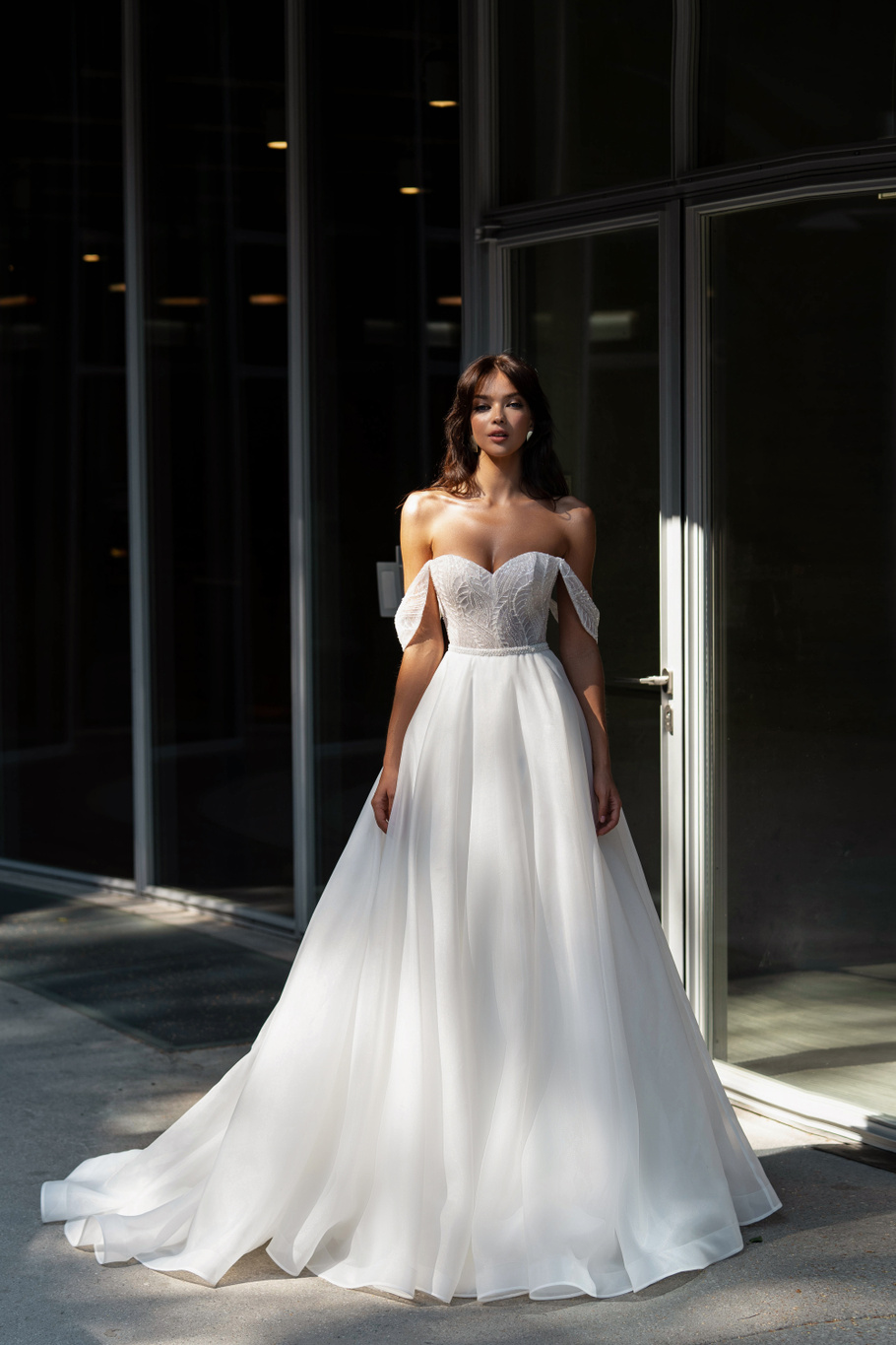 Купить свадебное платье «Моника» Сонеста из коллекции 2023 года в салоне «Мэри Трюфель»