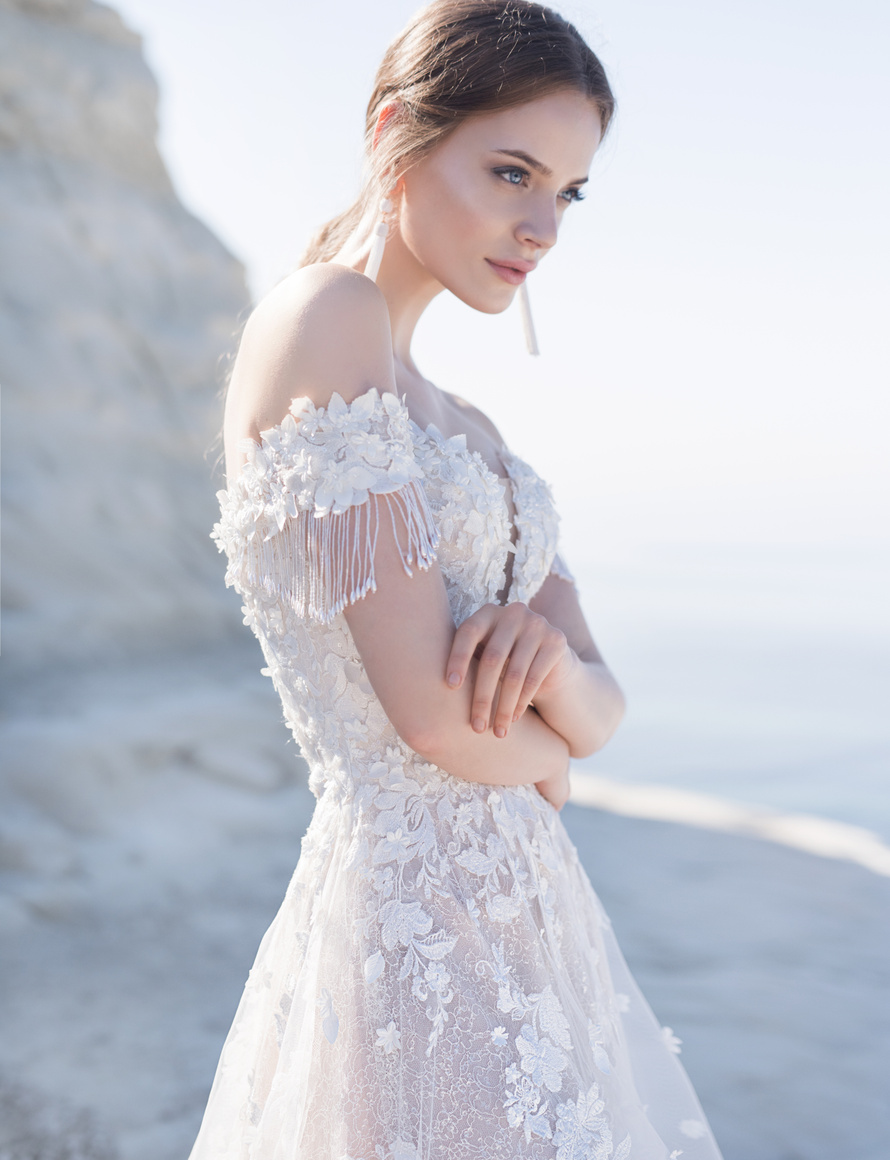 Купить свадебное платье «Арт. 18032» Луссано Брайдал из коллекции 2019 в Краснодаре