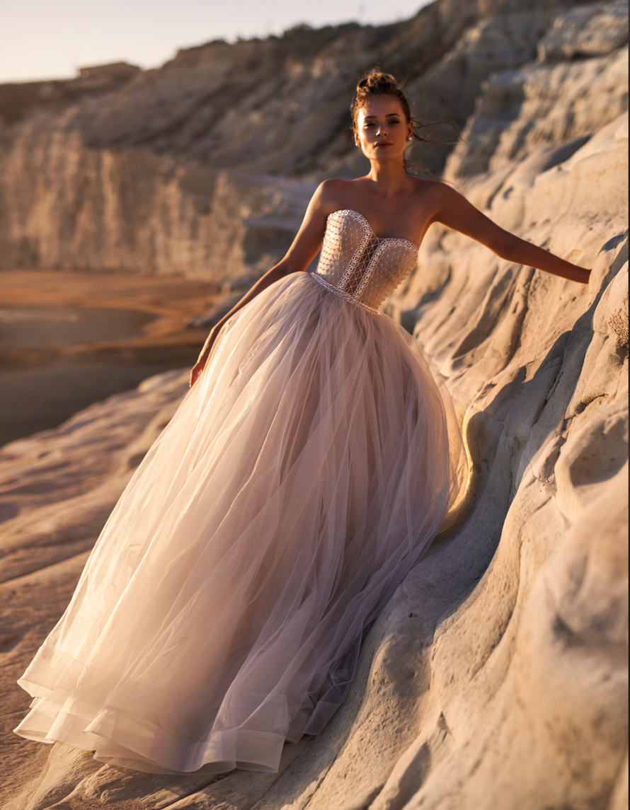 Купить свадебное платье «Арт. 18040» Луссано Брайдал из коллекции 2019 в Краснодаре