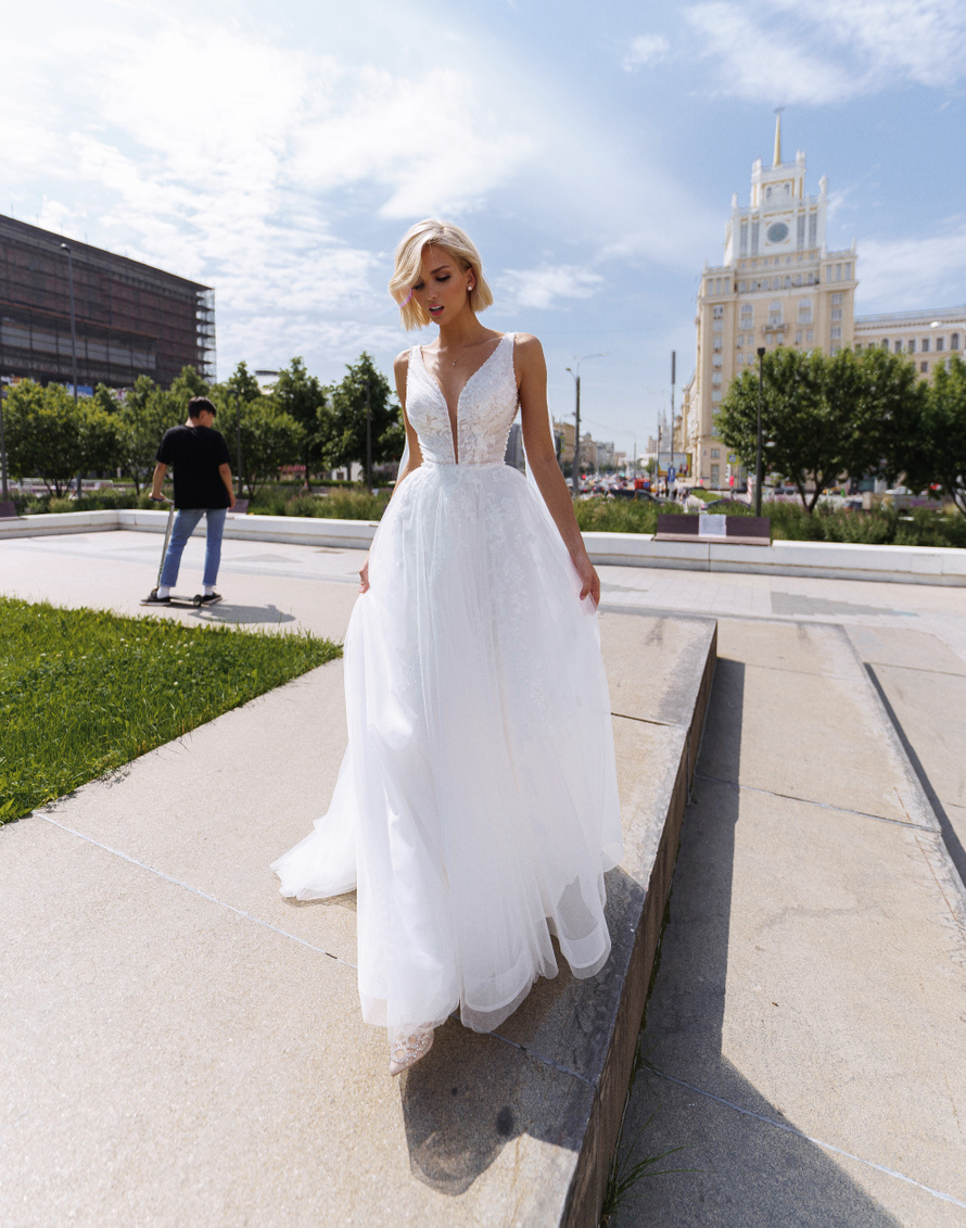 Купить свадебное платье «Симона» Натальи Романовой из коллекции 2021 в салоне «Мэри Трюфель»