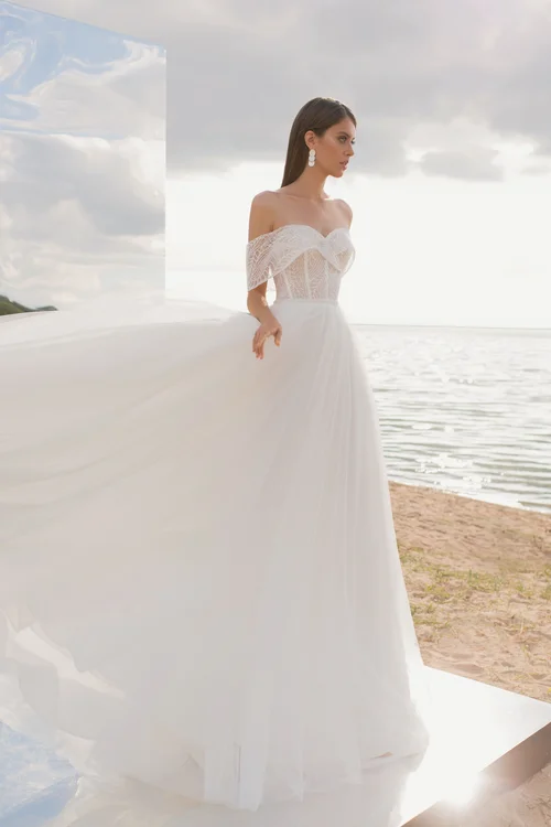 Свадебное платье «Лария» Strekkoza — купить в Краснодаре платье Лария из Nuvole Nella Sabbia Стреккоза 2020 Лария