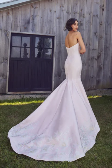 Buy wedding dress «LA24116M» L'amour from the collection of 2021 in the boutique “Mary Trufel” LA24116M