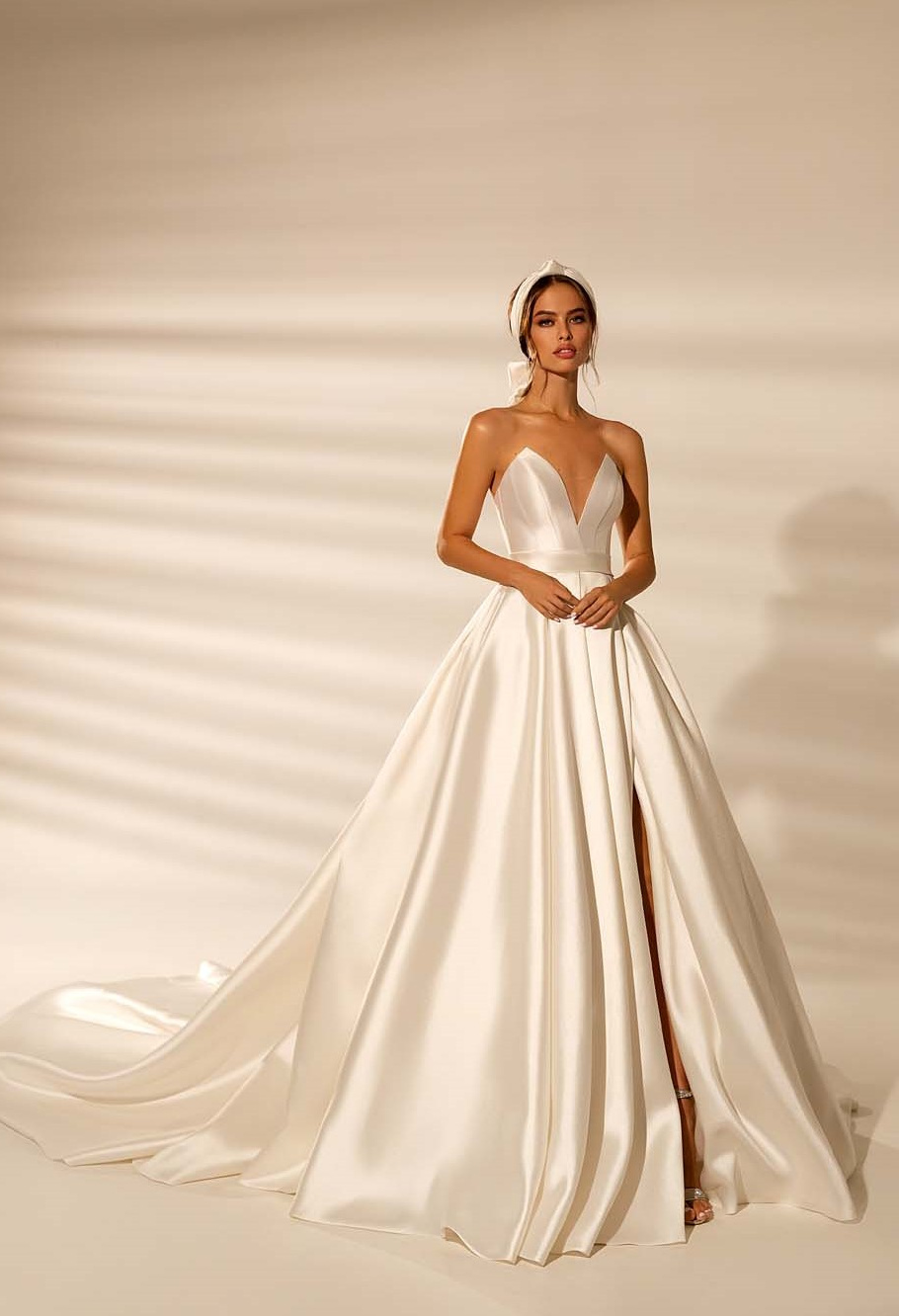 Купить свадебное платье «Аджа» Кристал Дизайн из коллекции Мьюз 2021 в интернет-магазине «Мэри Трюфель»