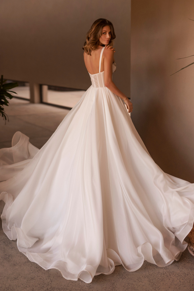 Купить свадебное платье Уэнздей Наталья Романова из коллекции 2024 года в салоне «Мэри Трюфель»