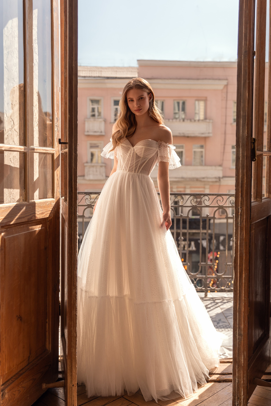 Купить свадебное платье «Фабиан» Евы Лендел из коллекции 2022 в «Мэри Трюфель»