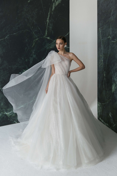 Купить свадебное платье «Винтер» Рара Авис из коллекции Гелекси 2022 года в салоне «Мэри Трюфель»