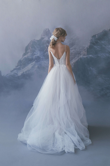 Купить свадебное платье «Гвенивер» Бламмо Биамо из коллекции Сказка 2022 года в салоне «Мэри Трюфель»