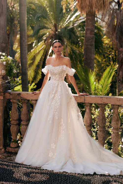 Wedding dresses up to 5 000$