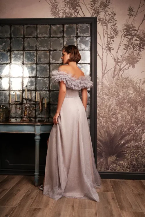 Купить вечернее платье «Ральфа» Мэрри Марк из коллекции Мерцание 2024 года в салоне «Мэри Трюфель» Ральфа