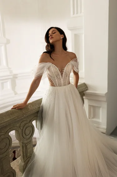 Купить свадебное платье «Жаклин» Эстелавия из коллекции Одна на миллион 2024 года в салоне «Мэри Трюфель» Жаклин