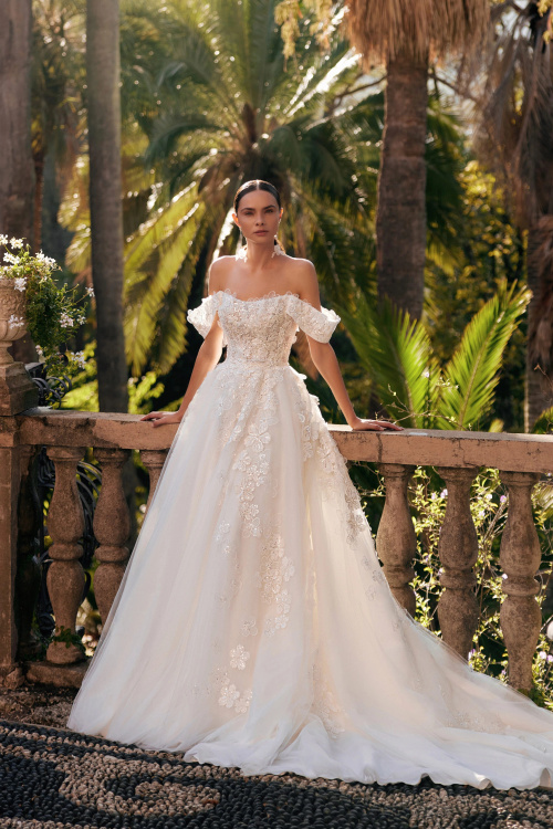 Wedding dresses up to 5 000$