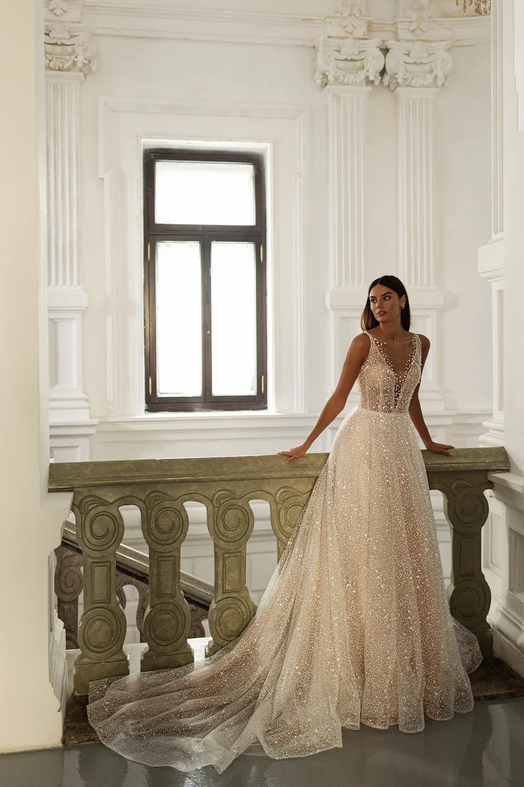 Купить свадебное платье «Ирени» Эстелавия из коллекции Одна на миллион 2024 года в салоне «Мэри Трюфель» Ирени