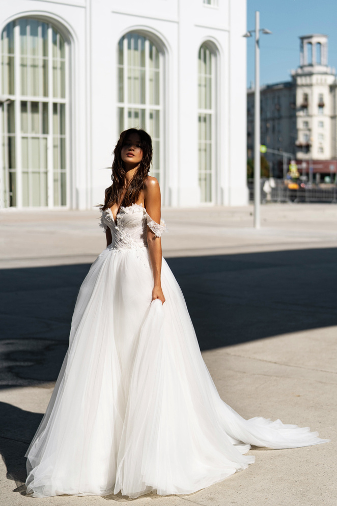 Купить свадебное платье «Миа» Сонеста из коллекции 2023 года в салоне «Мэри Трюфель»