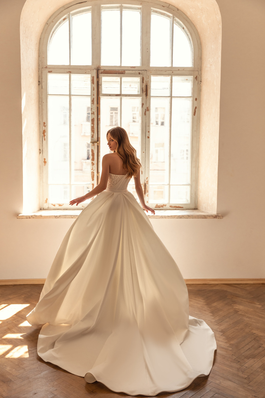 Купить свадебное платье «Микаэла» Евы Лендел из коллекции 2022 в «Мэри Трюфель»